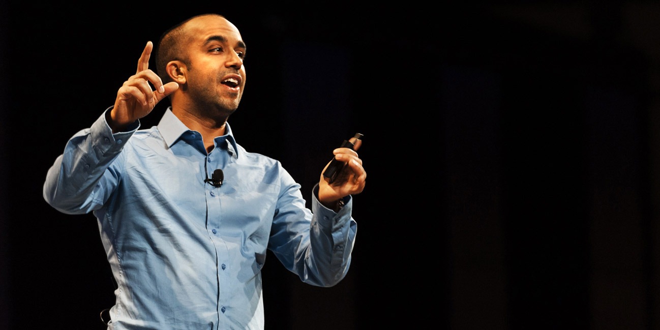 Neil Pasricha is an author, blogger, and former Walmart executive with an expertise in all things happiness.
