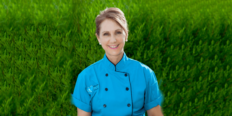 Elaina Love is an expert on raw and organic foods. But in this episode, she explains why you should actually take periodic breaks from eating & cleanse.