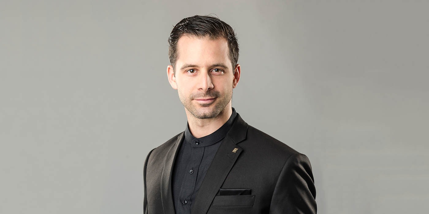Cédric Waldburger lives with only 64 things and constantly travels the world! Cédric is a serial entrepreneur, an investor, and a blockchain enthusiast. In this episode, though, we mostly talk about how Cédric optimizes and deliberately thinks about his life, and how you can do the same in your life as well.