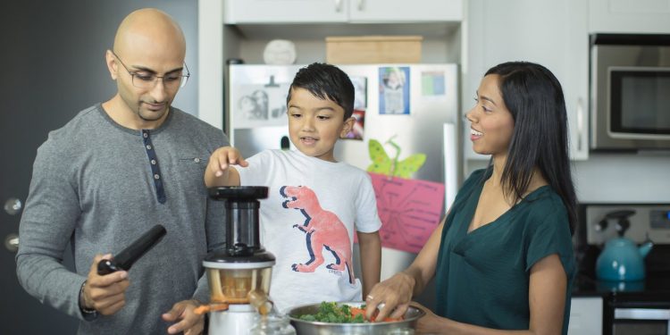 Sachin Patel is a father, husband, philanthropist, functional medicine practice success coach, international speaker, and best-selling author. In this episode, you will discover why Sachin Patel thinks that "The doctor of the future is the patient" and what he is actively doing to make it a reality!
