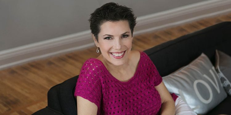 Susan Peirce Thompson is best known for being an expert in the psychology of eating. She is the founder of Bright Line Eating Solutions, and in this episode, we talk about how food interacts with our brains, and what we can do about it. A little spoiler: Not everybody is the same when it comes to food.
