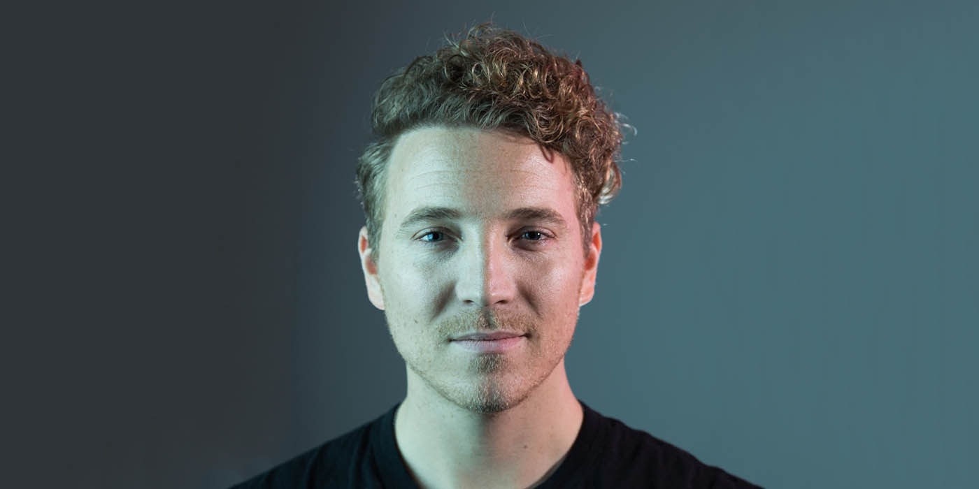 In this episode with Shane Snow, we discuss lateral thinking and what it is, as well as teams, and how to work better in them (and make them work better).
