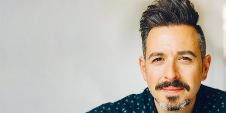 In this episode with Rand Fishkin, we talk about the importance of choosing your own path, as well as about his book and his new company, SparkToro.