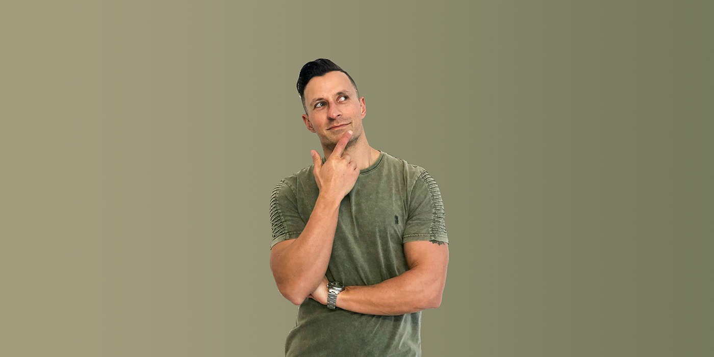 In this episode with Steve Glaveski, we talk about what it takes to transition into entepreneurship, as well as how to actually start making the jump.