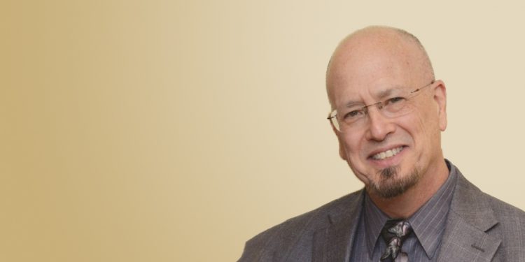In this episode with Steven Landsburg, we discover how economists view the world differently, and how we can bring those insights into our own lives.
